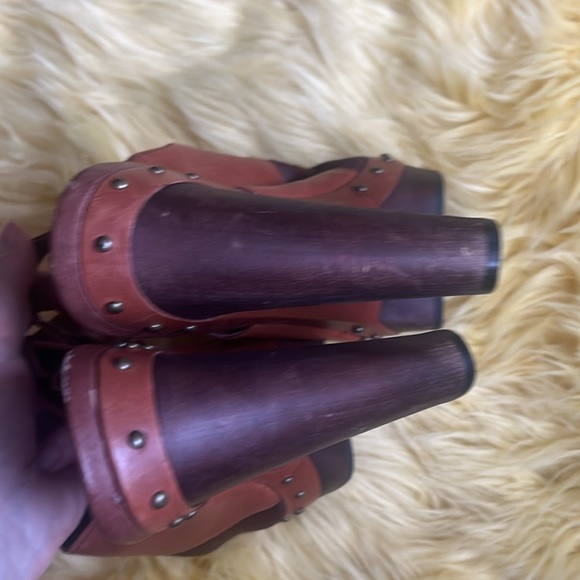 UGG NICCO studded platform leather & cowhide heels - Picture 4 of 9